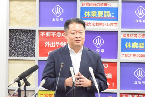 知事記者会見0813