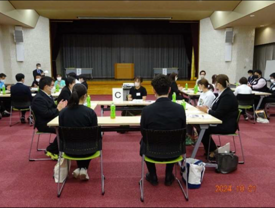 意見交換会の様子2_新入介護職員研修会1
