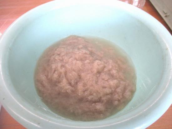 画像：粉砕された和紙の原料