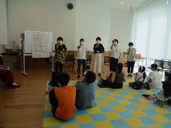 令和6年度第2回外国語絵本読み聞かせ1