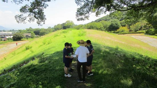 画像：史跡の点検の様子