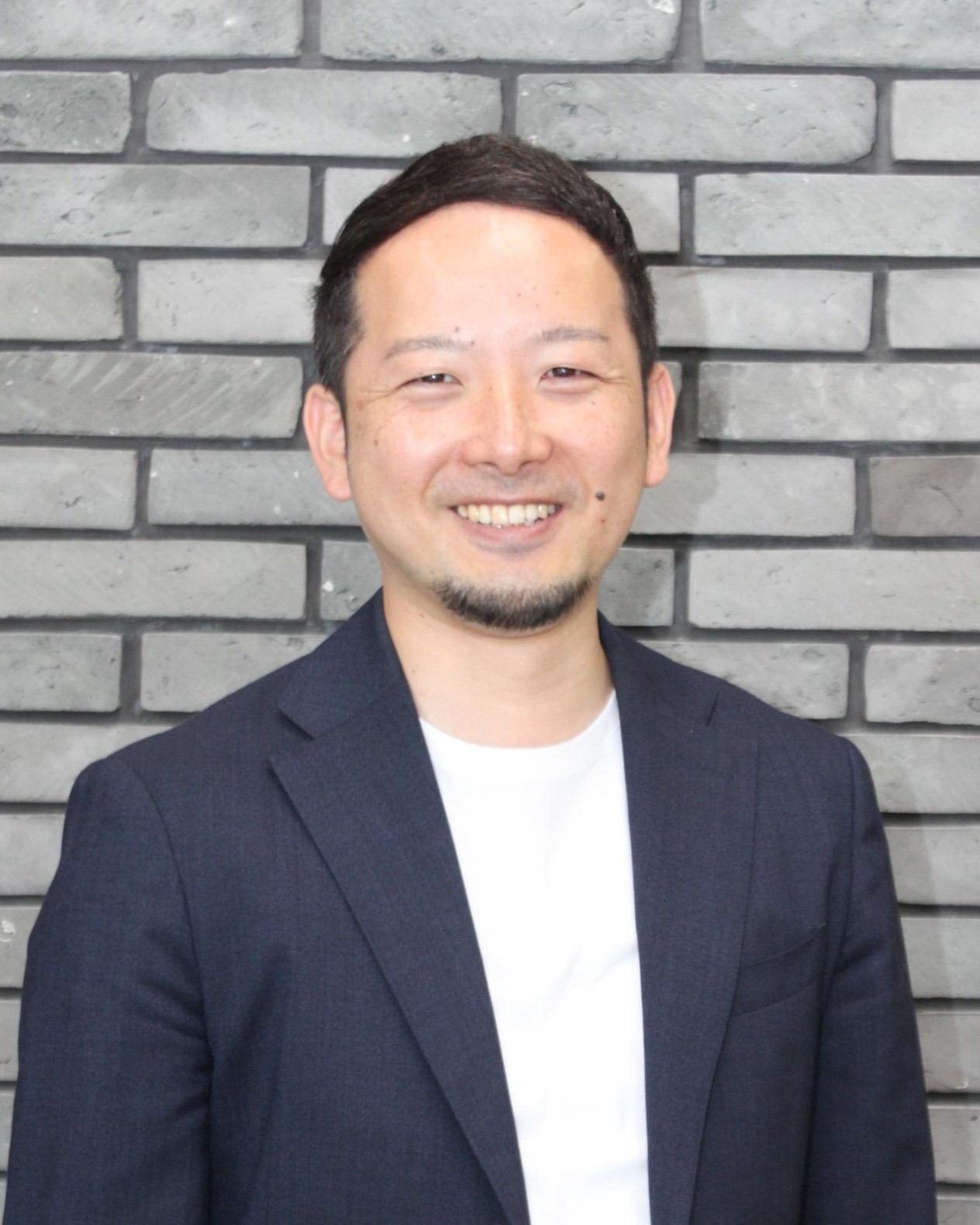 桐山氏