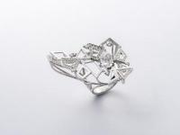 水晶から始まった山梨ジュエリー　作品1