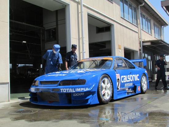 R33