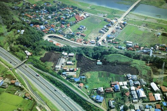 0233関山遺跡トップ