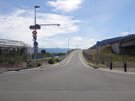 上岩下ランプ(下り)入口