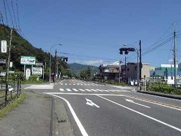 「西川橋西詰」交差点