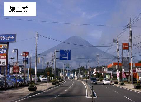 電線類地中化施工前（富士河口湖富士線船津地内）