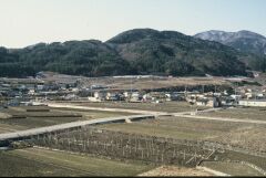 0158_平野遺跡遠景