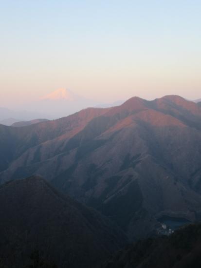 平成29年4月16日撮影の富士山と深城ダム1