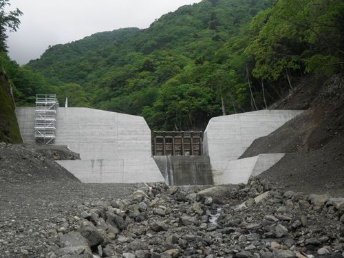 身延川砂防堰堤